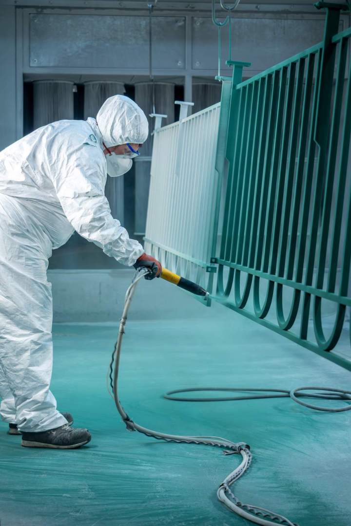 Décapage puissant pour des surfaces métalliques nettes